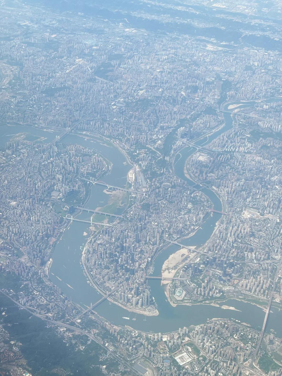 重庆作为陪都，再作为直辖市和西南局，再撤销直辖市，后恢复直辖市，可不是只靠什么两