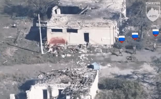 俄军太大意了，遭到乌军伏击！四名俄军士兵全体阵亡！在红军村东北方向。这几名俄军