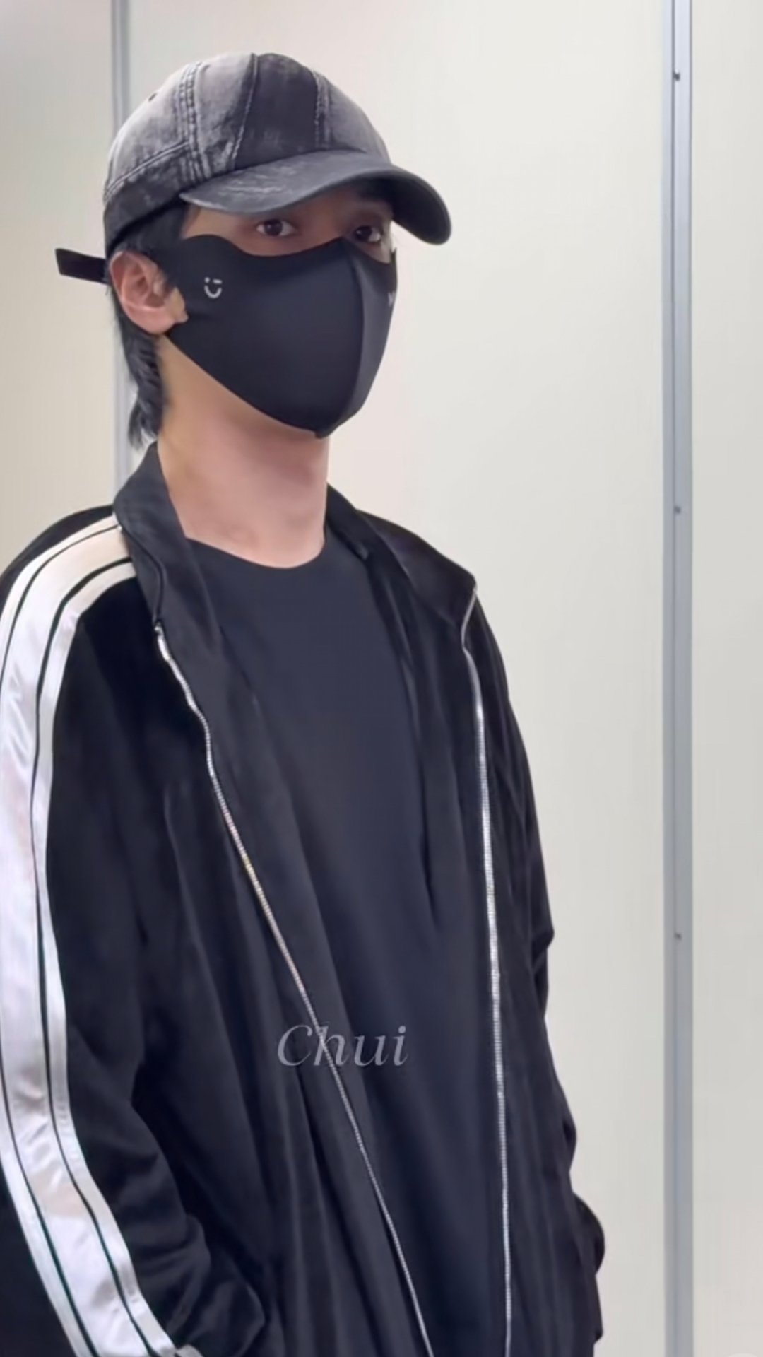 大眼萌咪​​​