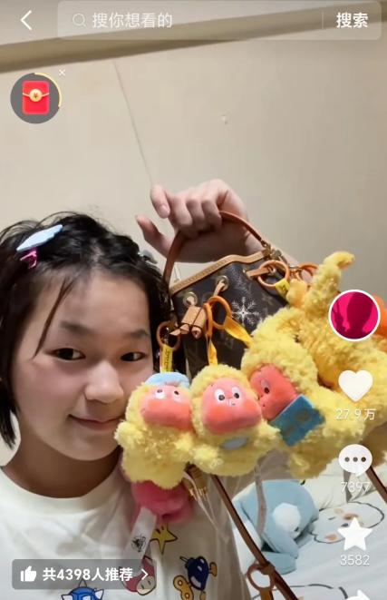 6月15日，全红婵瘦了！父亲节当天，全红婵分享了与队友们日常训练和生活的