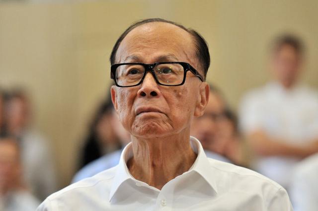 李嘉诚这次真的失算了,李泽楷刚进京,黑石集团高层就找上中方