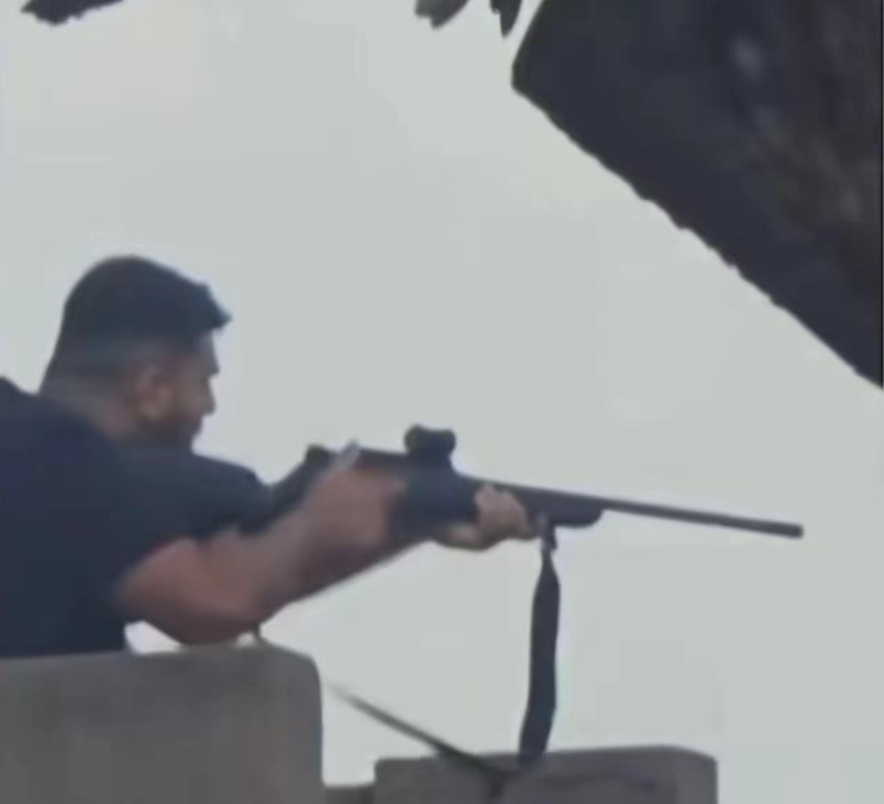 真的是上阵父子兵，澳大利亚海岸惨案己经选成16人死亡，伤40多人，是父亲与儿子一