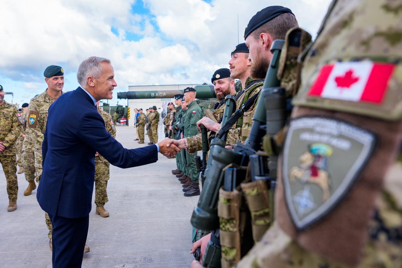 不再给美国交保护费，加拿大的新选择，暴露了美国的新问题。当地时间本周一，加拿大