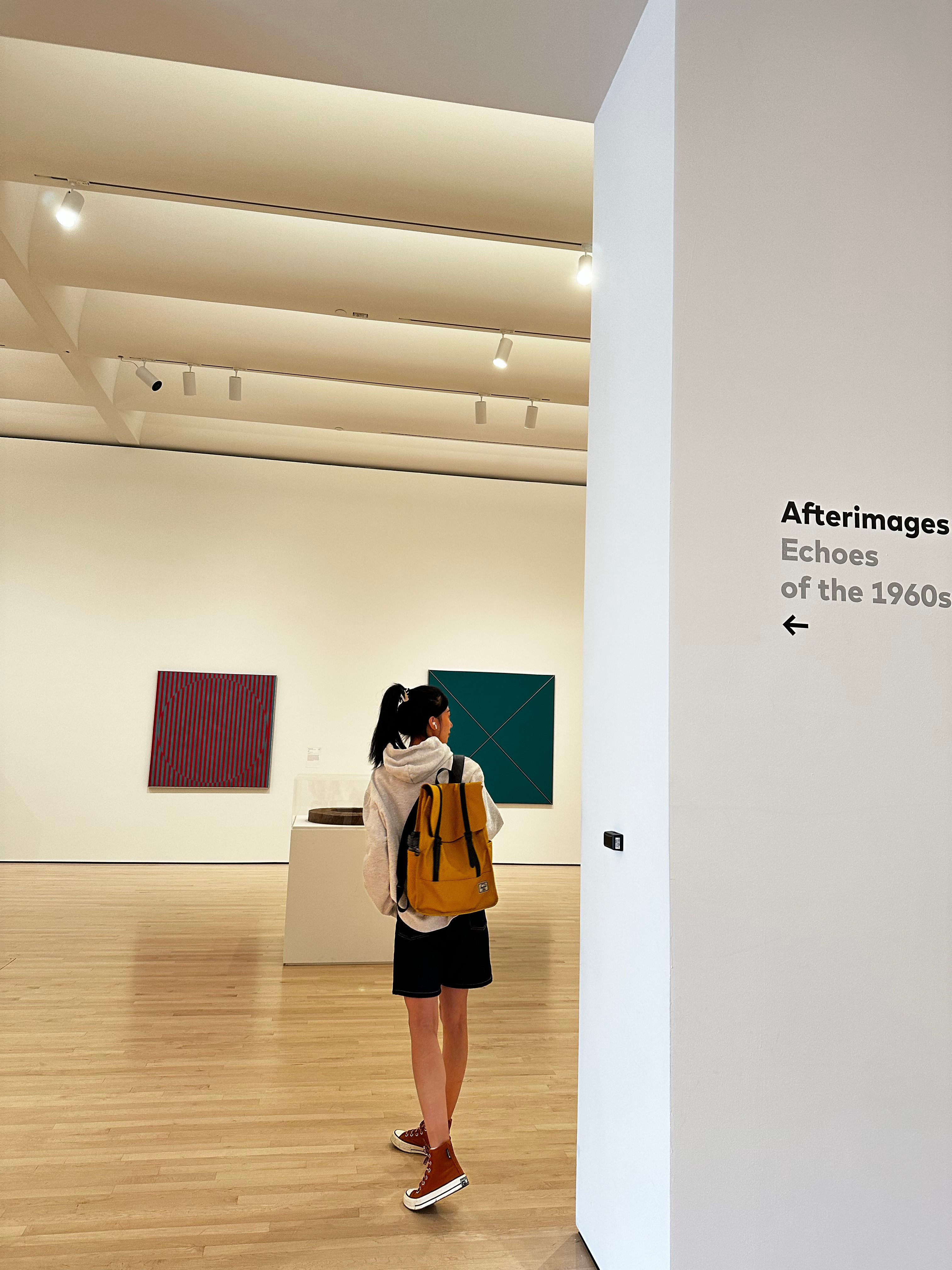 发量这一块，小王对自己很满意~~