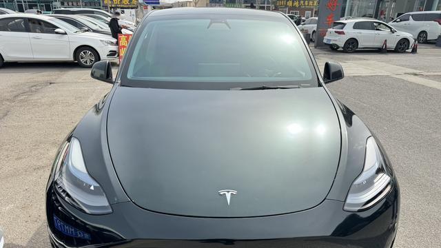 2022款特斯拉ModelY:7.1万公里,纯电轿跑,城市通勤新选择