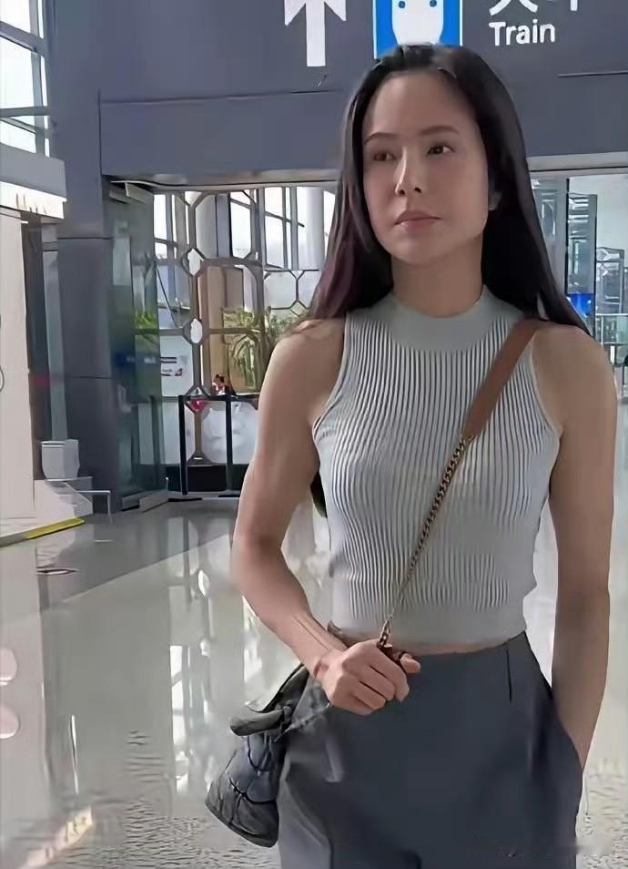 李若彤这状态挺好的