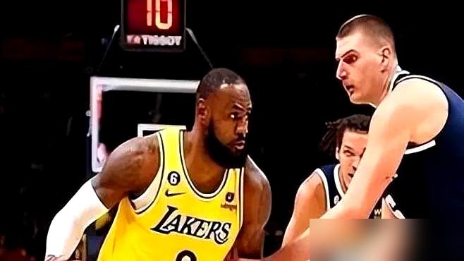 之前有人聊湖人凑齐艾顿、斯玛特、肯纳德后的阵容化学反应，我特意核实了数据。