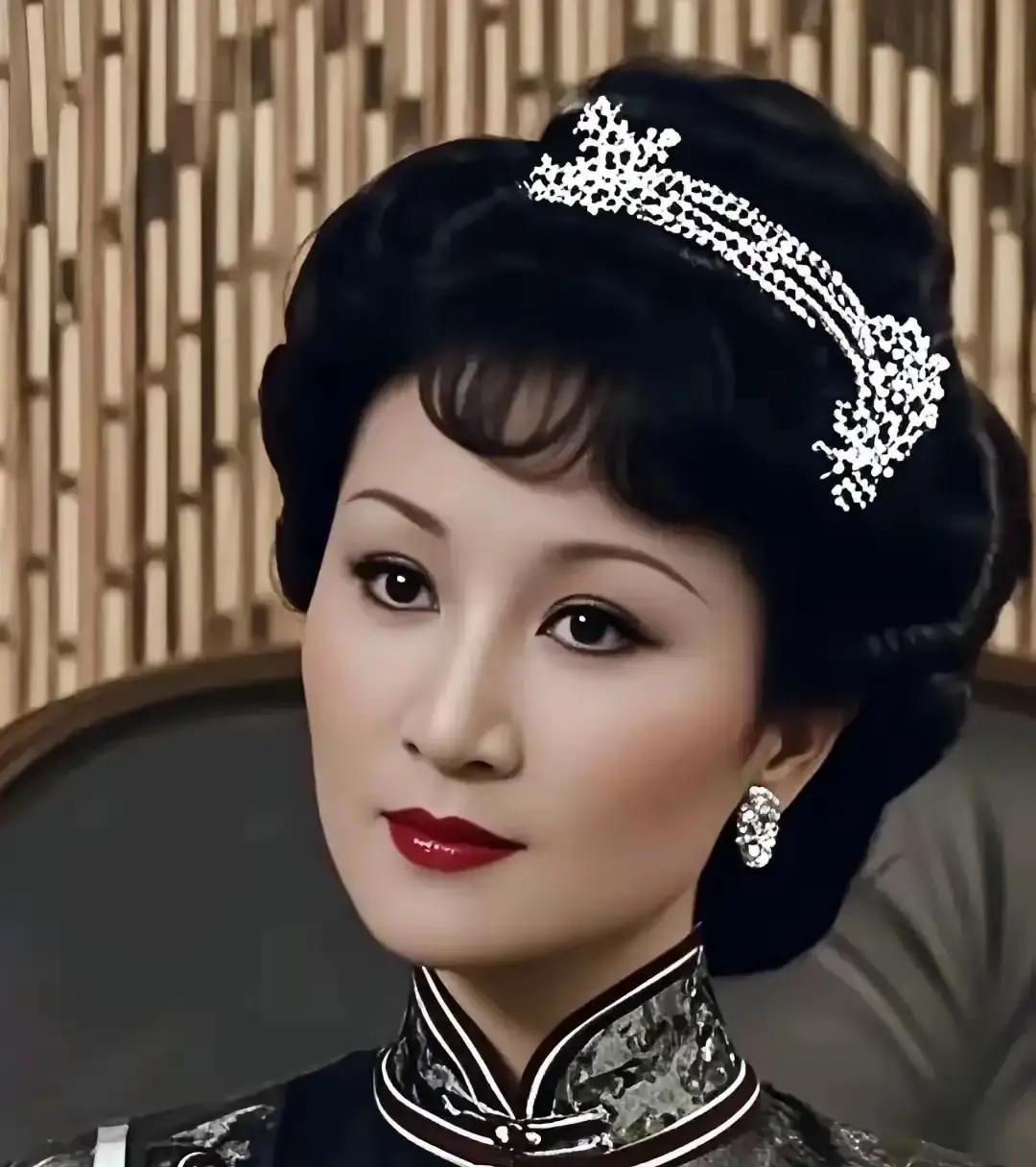 一个真正可怕的男人，不是表面凶狠，而是明知道妻子温柔善良，还偏要一次次羞辱她、压
