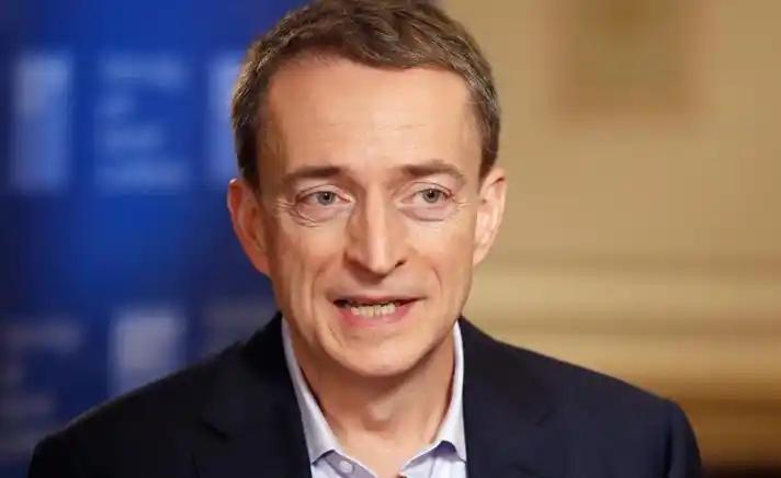 花了1000亿美元买寂寞，英特尔这笔账算得连自己都不敢看一家公司十年没买过一台光