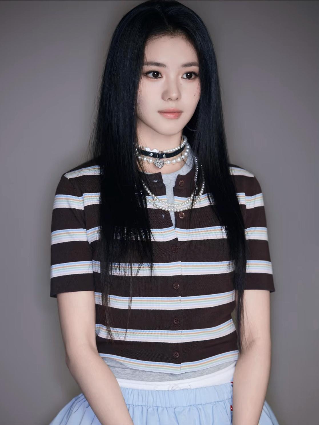 没想到哥特风这么带感这张存子完全就是bjd本人…..