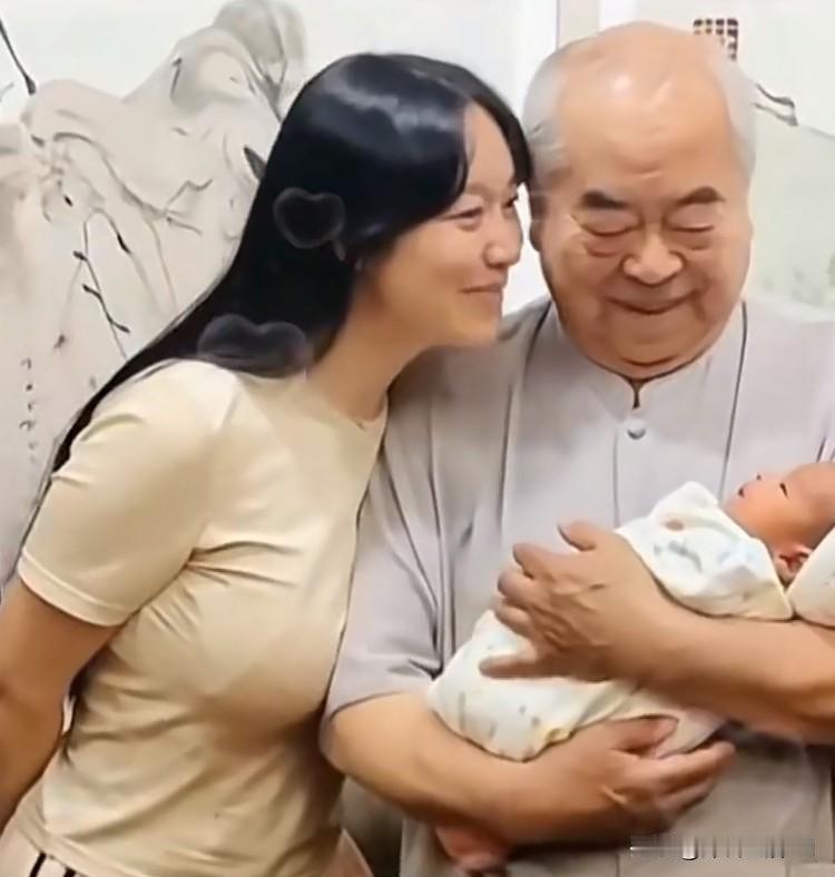 范增87岁都要生个自己的儿子，说明了什么？说明中国男人，准确点说是中国绝大部