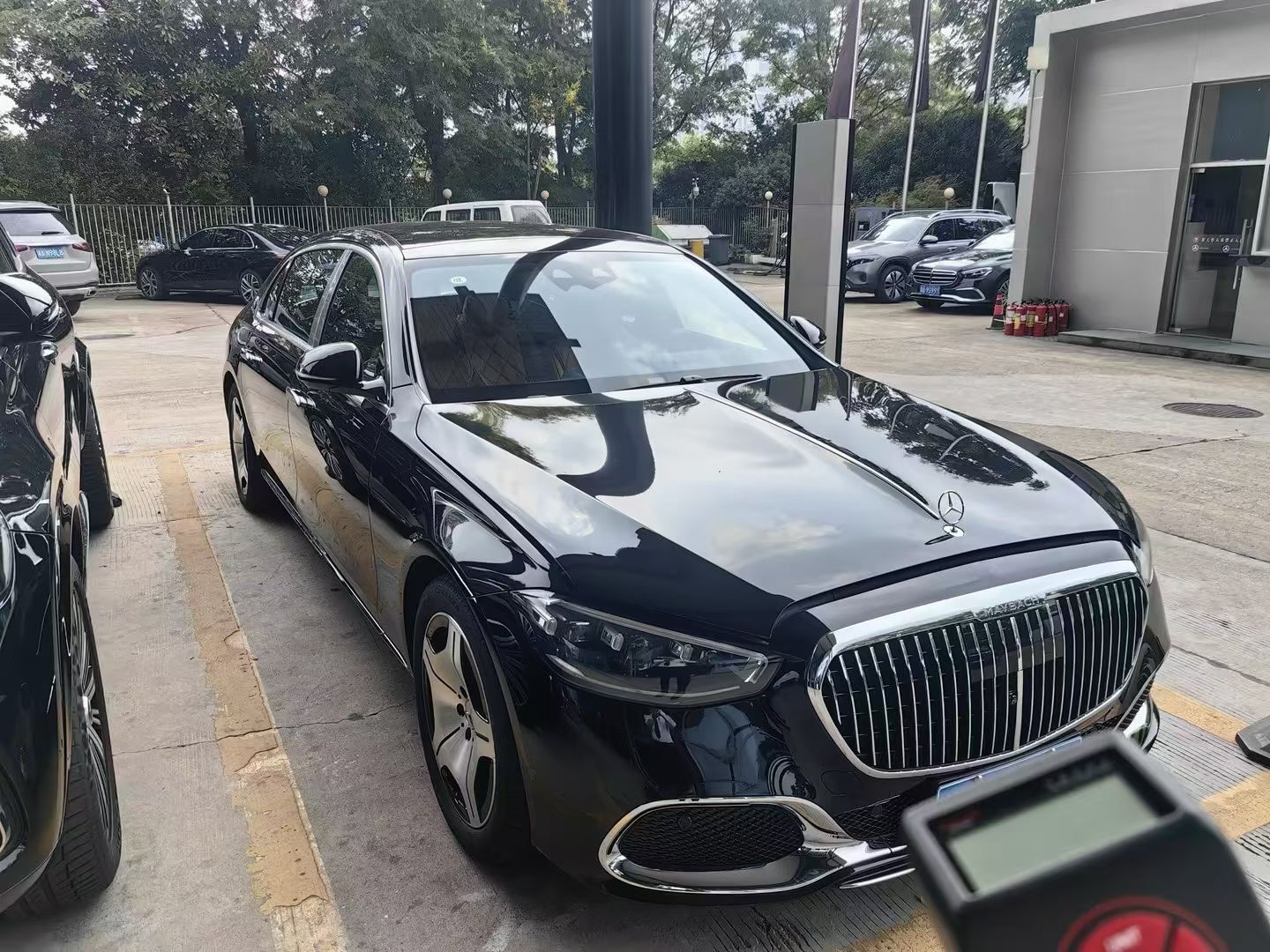 迈巴赫S480试驾车2025年6月上牌原版原漆一手公户试驾车公司户可以开专票实表6000公里成交价1