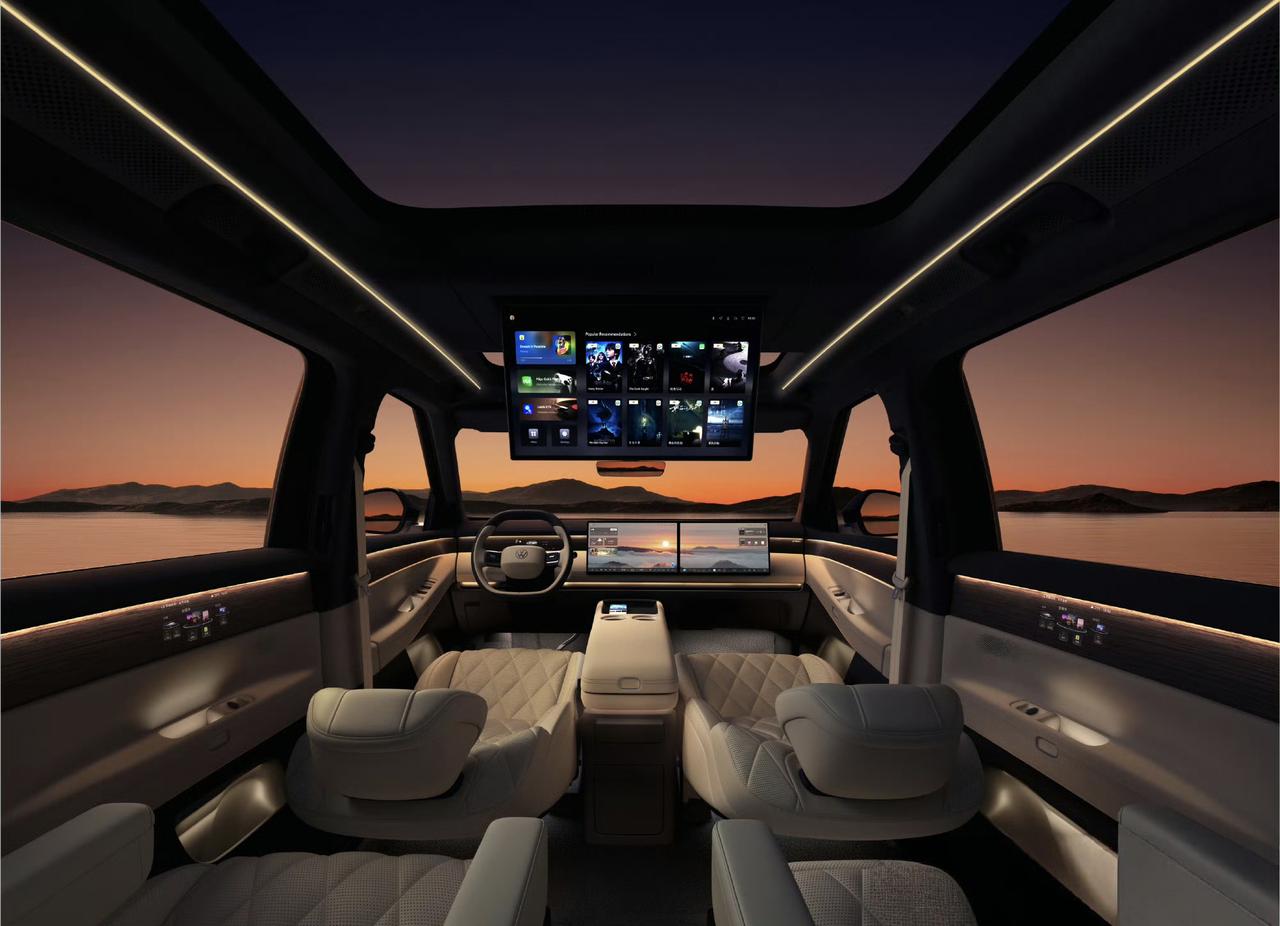 大众IDERA9X还有个很牛逼的东西：看图3：木饰纹面板仪表盘，看样子是