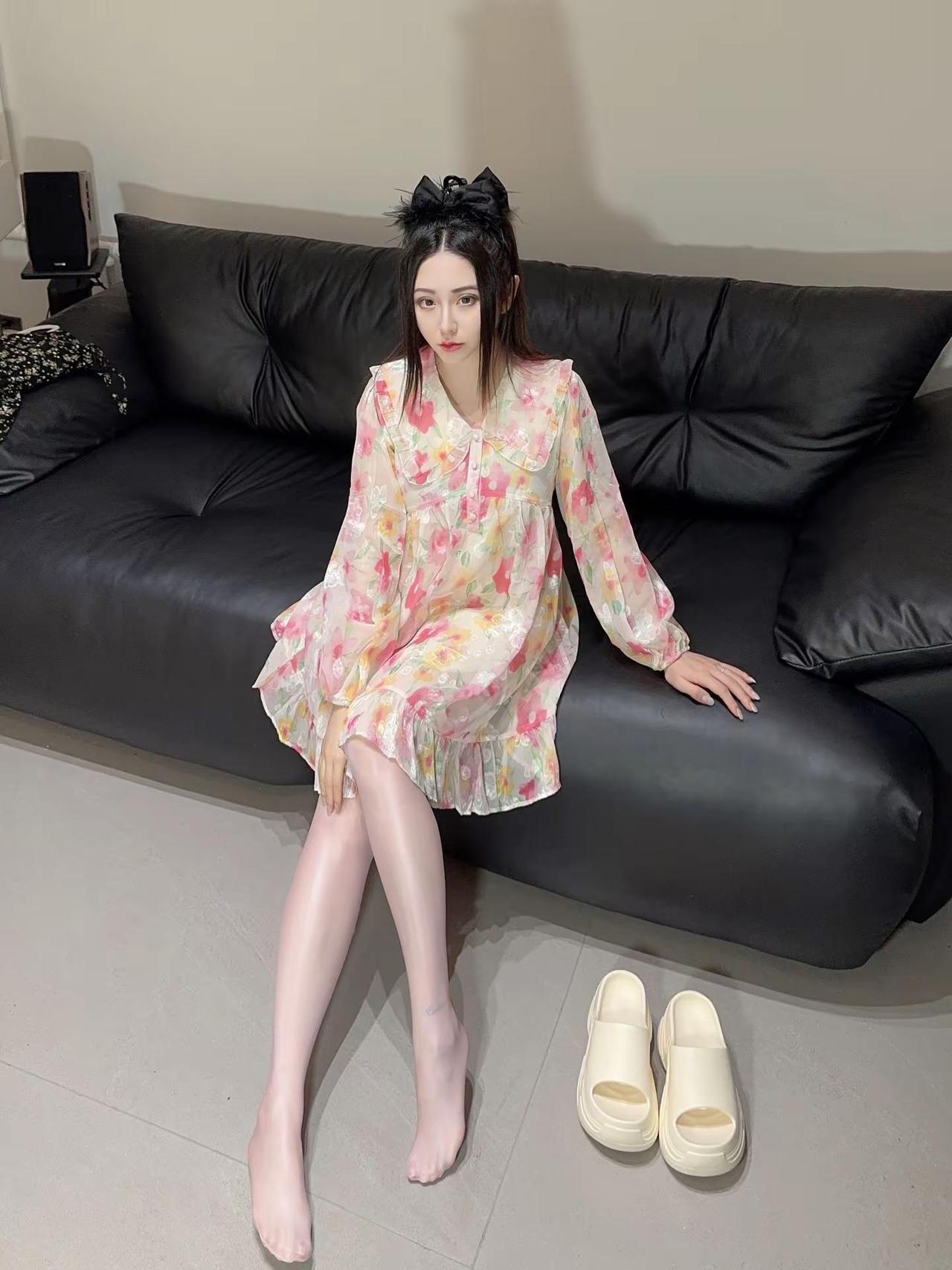 春天就要粉粉嫩嫩的。汲润绝妙触感汲润舍宾春季穿搭