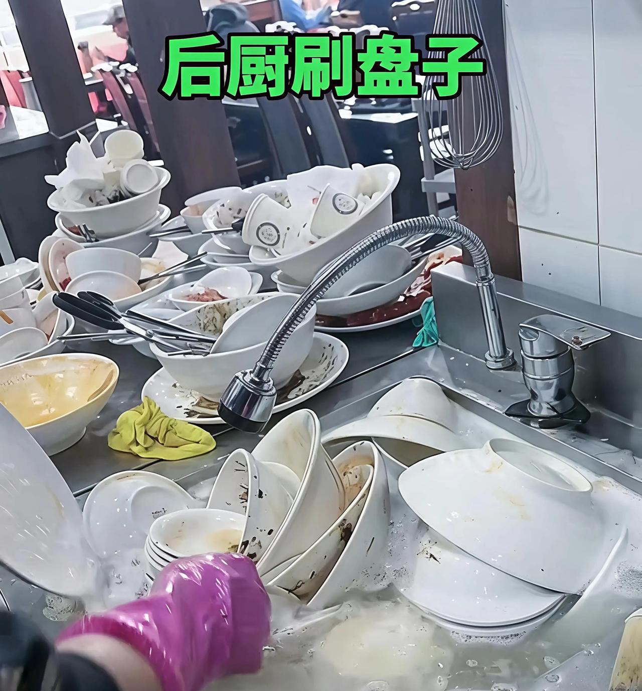 2024年以来，一些在美国的华人博主开始用最直白的镜头，戳破很多人心里的“美国梦