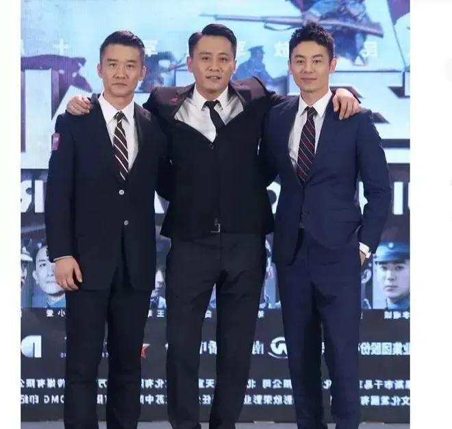 刘烨、朱亚文、黄志忠三位大帅哥，他们三位的身高分别是186cm、183cm、18