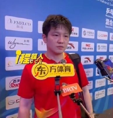 樊振东差3分爆冷输给于何一，采访时看他如何说？东哥说:今天打的不是很流畅，