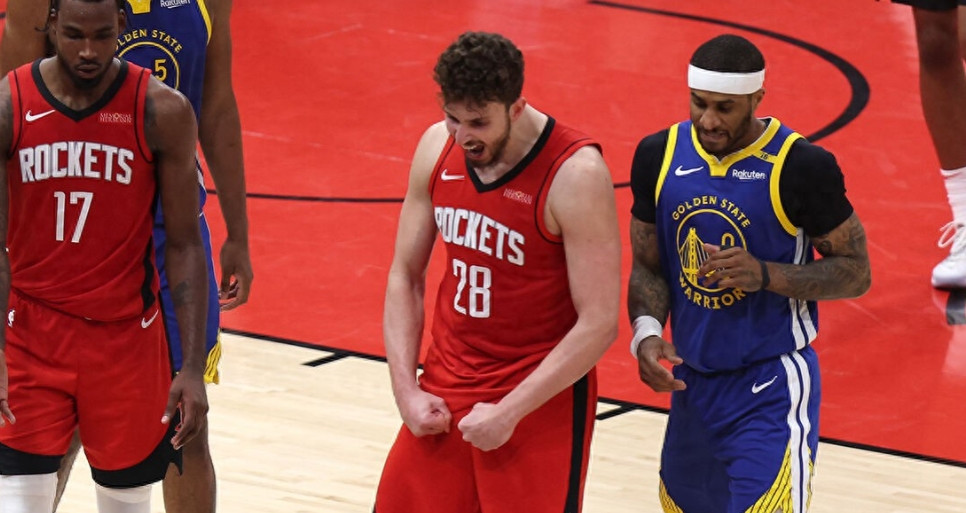 字母过来火箭肯定出申京。字母进入NBA开始就需要配有3分的C给他拉开空间，从字