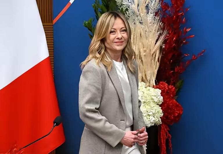 日本和意大利谈完了，两位女性领导人一共达成了3项共识，高市早苗提到“印太战