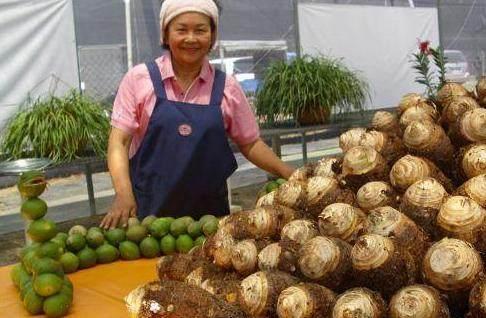 老中医: 这3类人群不适合吃芋头, 赶紧告诉身边的人!