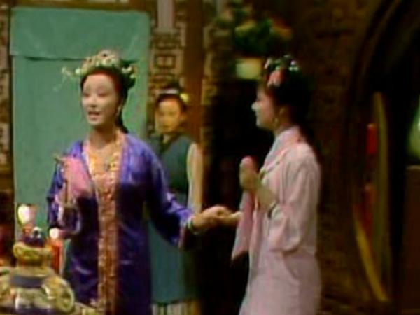 王熙凤为何讨厌宝钗而喜欢林妹妹?哪里讨厌宝钗了？喜欢黛玉倒是真的。喜欢黛玉，一