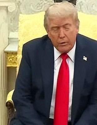 一旦台海爆发战争，中国能击败美国吗？别说是击败了，就是美国用尽全力，中国也照样