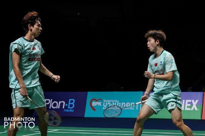 2026亚锦赛第2日国羽10胜3负，女双20比14被翻盘2026年羽毛球亚