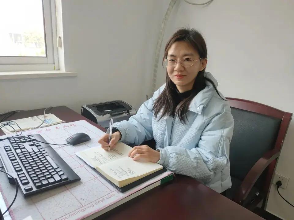 30%高级职称被行政人员占据？一线教师晋升难，职称改革该动真格了！前言：