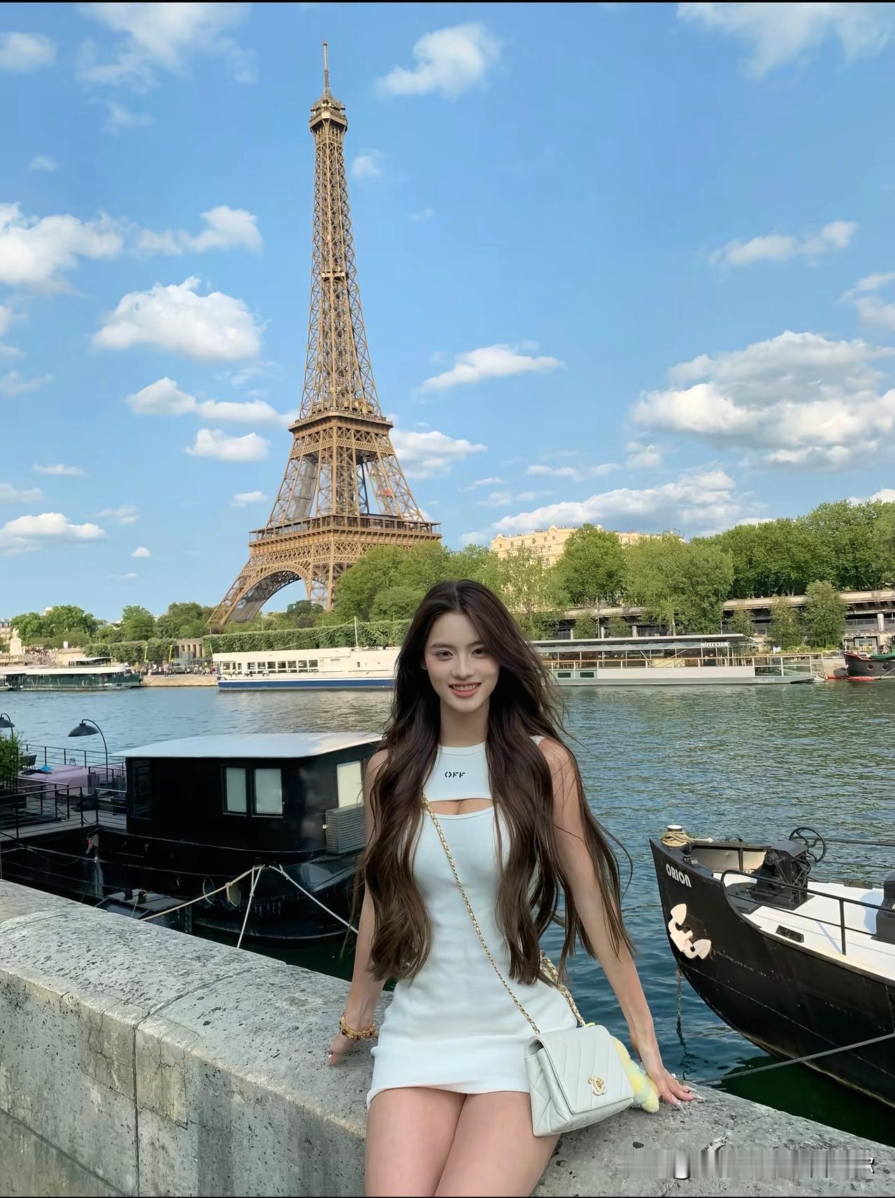 和好闺蜜一起来一场法国浪漫之旅，埃菲尔铁塔终于看到了，也不过如此！！哈哈😃