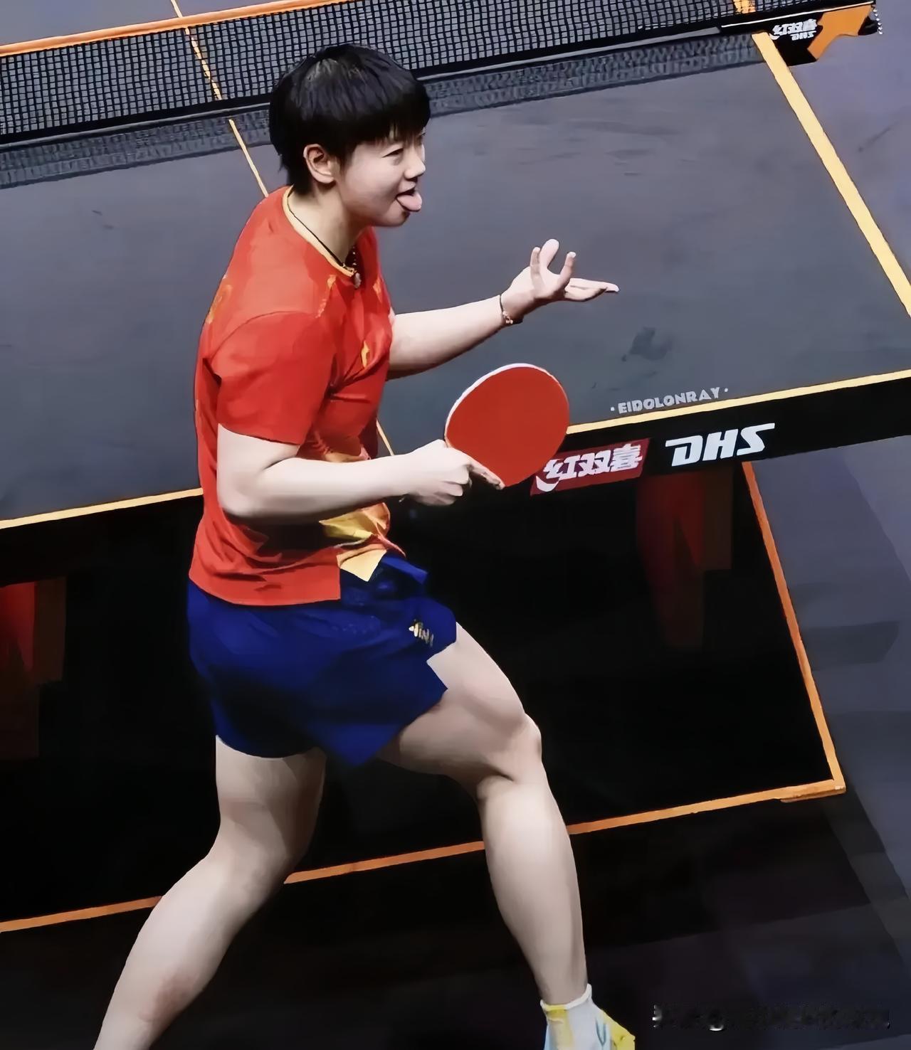 孙颖莎现在这处境，看着让人捏把汗。三把刀悬在头顶，刀刀致命。外协那边学精了