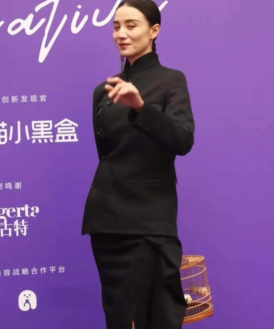 为什么说有些人天天挨骂一点都不冤，但是它自己还不在乎，还是天天干着一些必然挨骂的