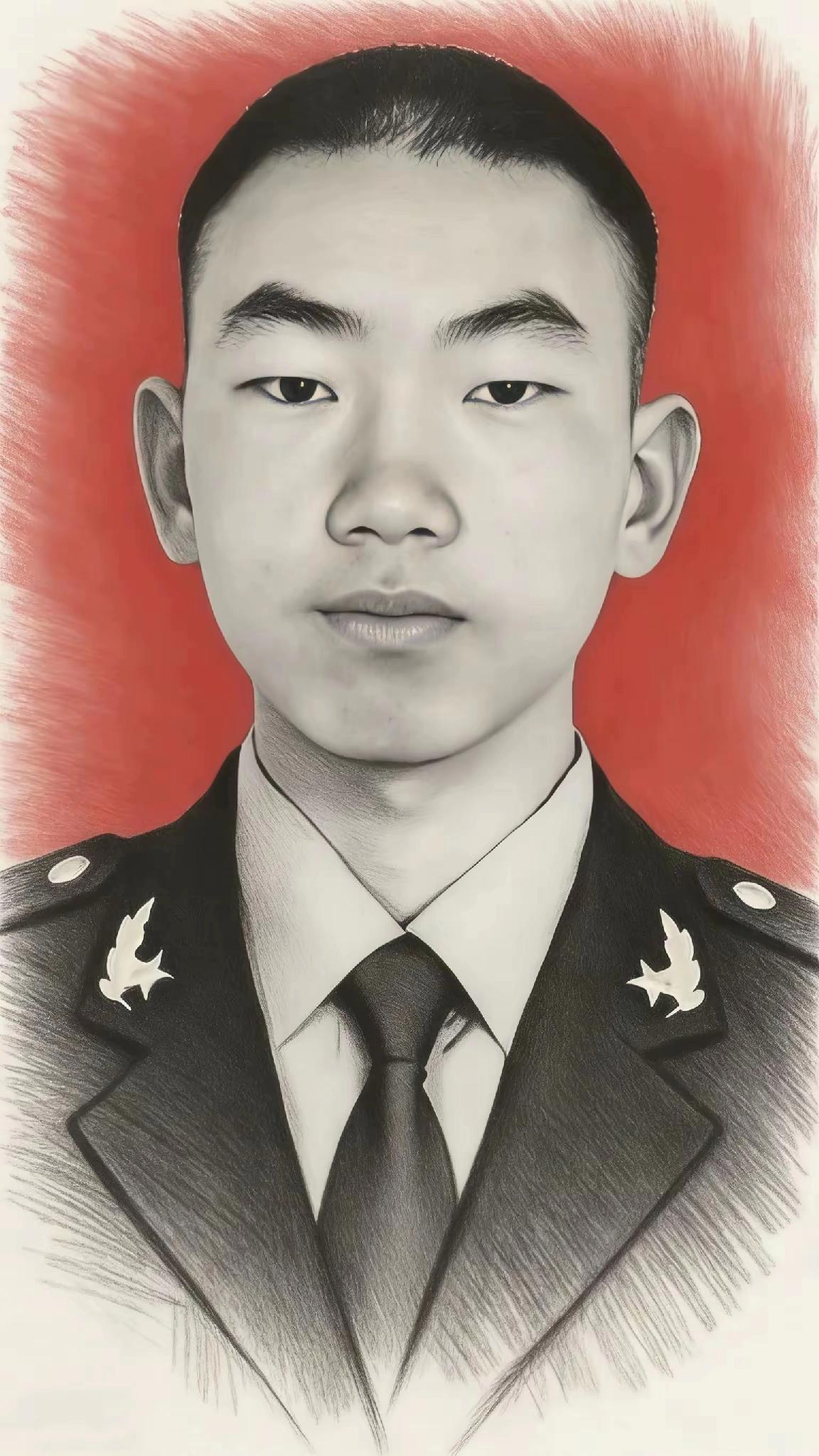 他叫郭豪，19岁，还是个没长大的孩子。入伍22个月，离退伍只剩不到30天，他