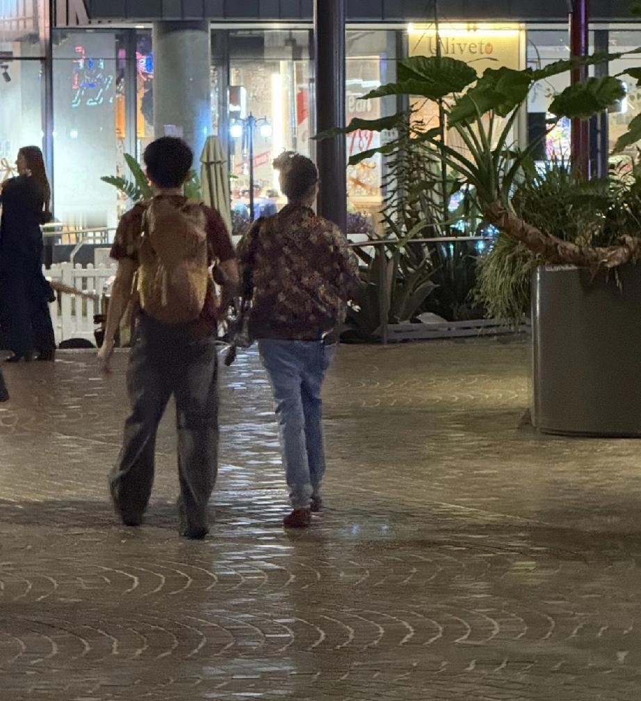 17岁Lucas才170？张柏芝拼命生三胎，结果儿子身高卡在谢霆锋的“致命短板”