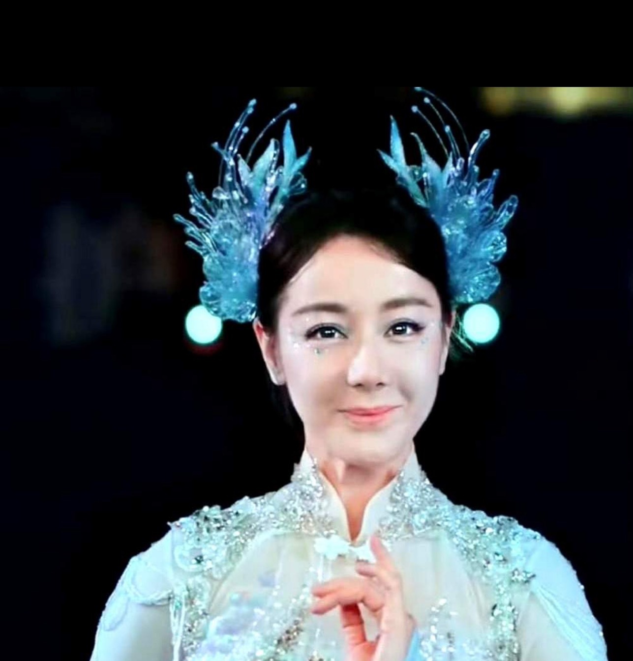 迪丽热巴换经纪人的原因是因为春晚吗？