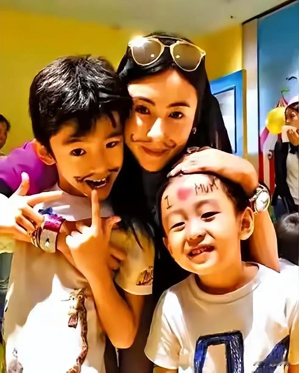 谁能想到年纪轻轻的张柏芝，已经立下了遗嘱，并且经过了律师的公证，给自己的三