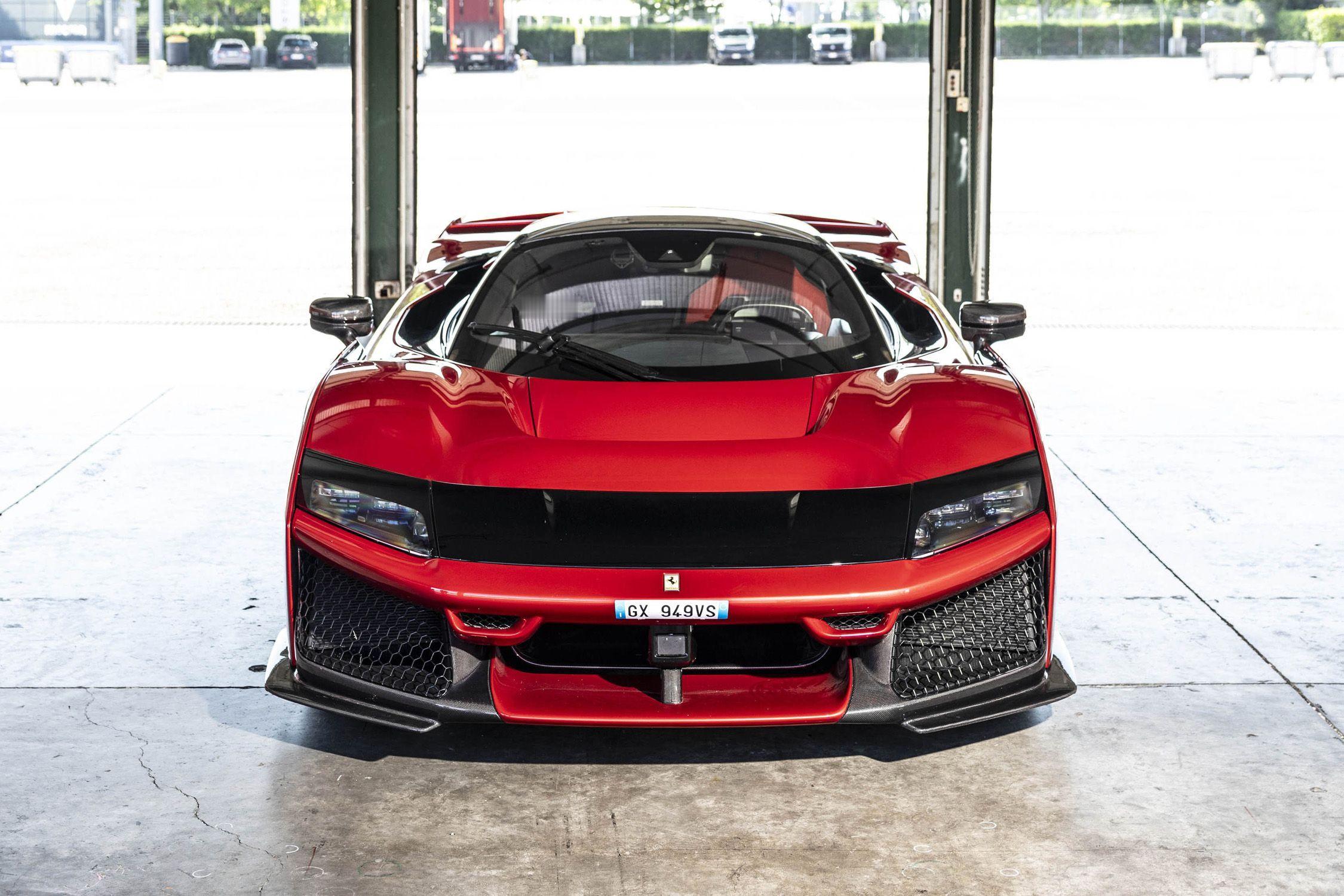 FerrariF80法拉利法拉利F80可以看作勒芒赛车的量产版。​​​