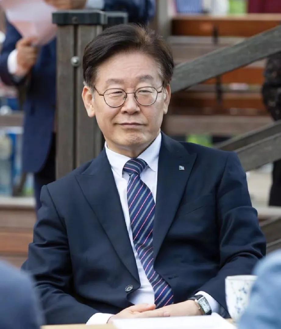 新官上任三把火，李在明不仅想连任，还想从根上剥夺韩检察机关调查权…不愧是李在明