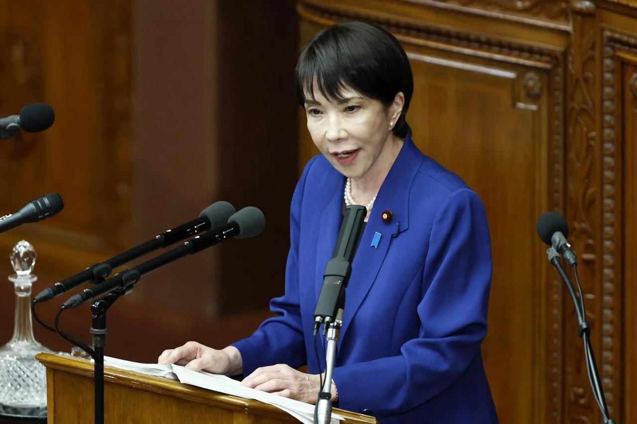 美媒都嘲笑高市早苗。丢了最强大的盟友！如今特朗普随时会对她下手！高市早苗