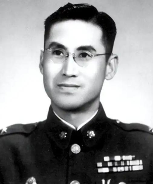 1948年，陈诚执意要查抄郭汝瑰的保险柜，眼看秘密即将全盘败露，郭汝瑰只做了一个