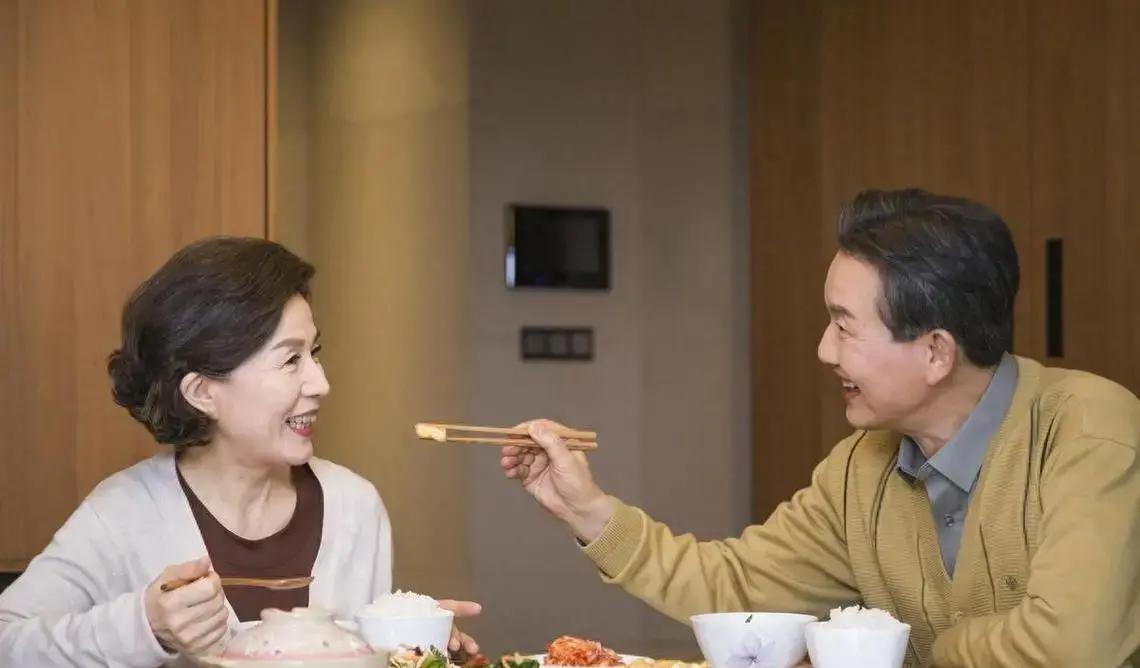 高血压患者最怕血压稳不住，结果不少人还天天用猪油炒菜做饭！2026年最新调查