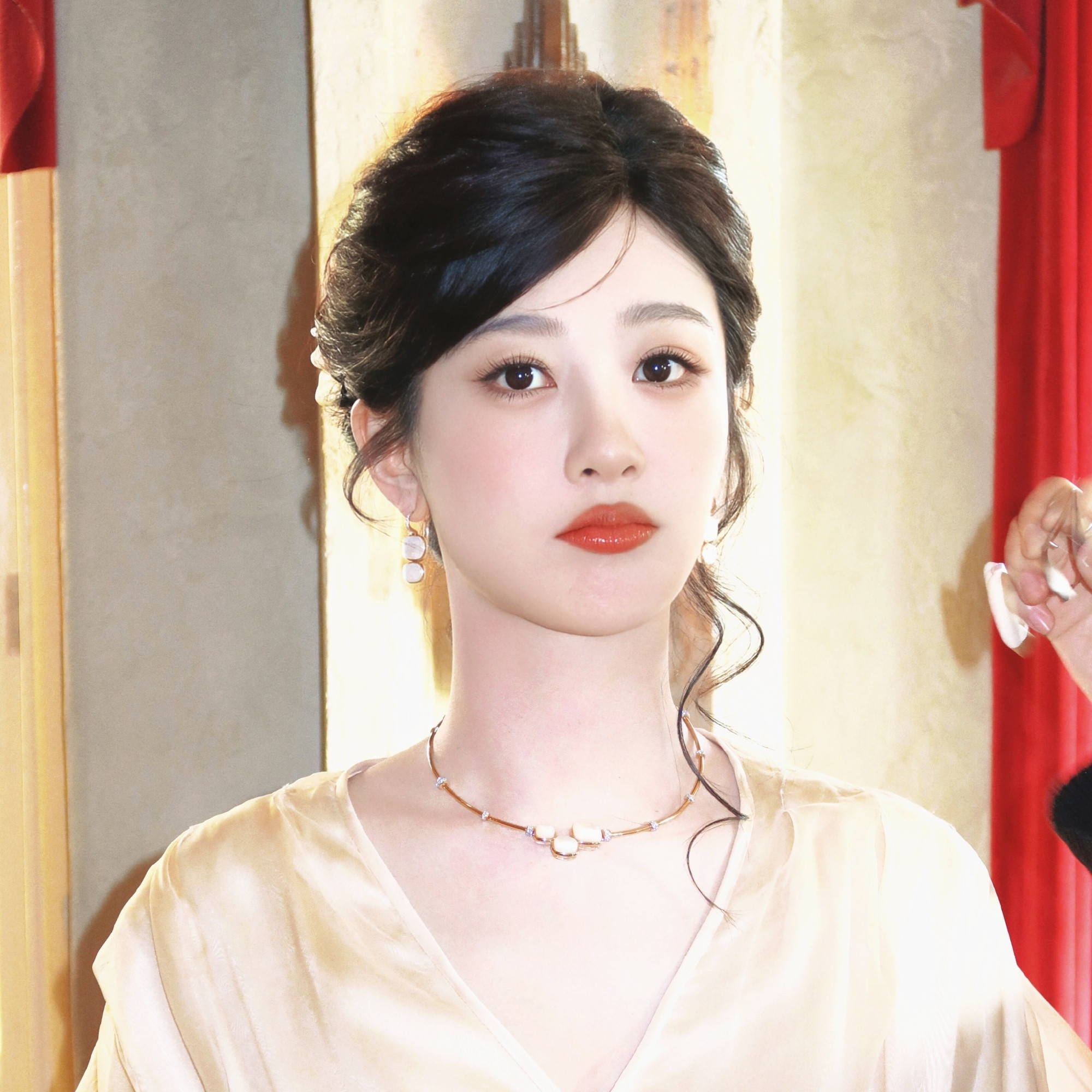 杨紫杨紫玉兰花开君再来yz杨紫董竹君你是我的手机壁纸，你是我的个性头像。你是