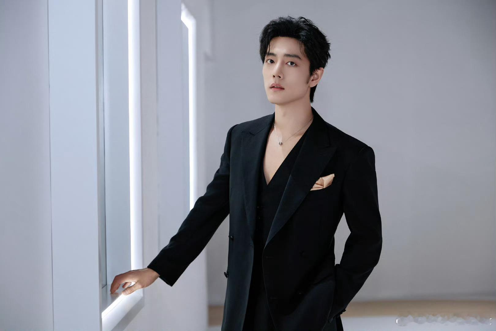 肖战官宣出演十日终焉肖战官宣出演《十日终焉》，并配文发布“我叫齐夏，是个骗子”