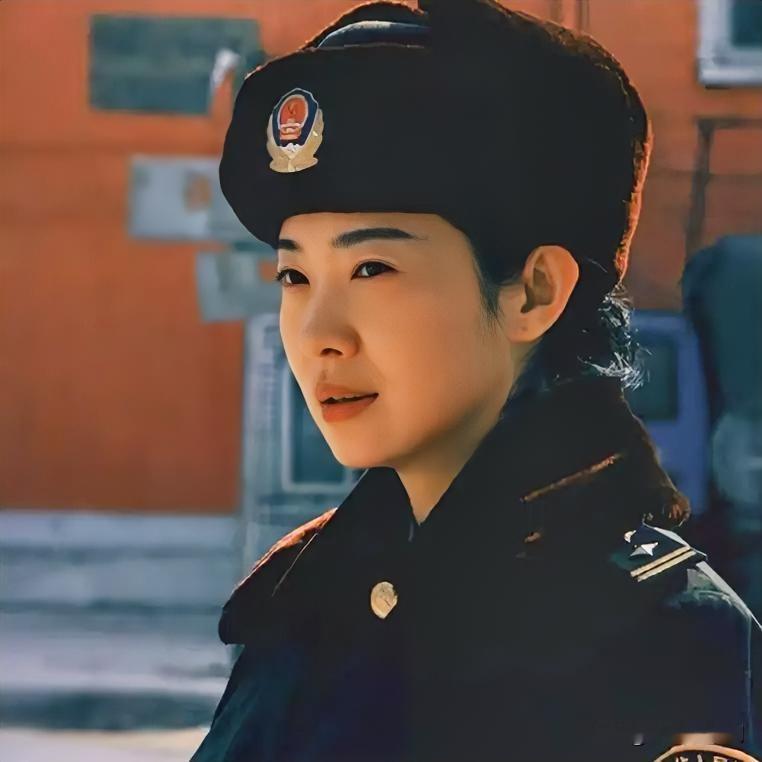 我说怎么有点熟悉，原来《余红旧事》里刘娟的扮演者王佳佳，曾经演过《漫长的季节》里面的厂花黄丽茹。同一