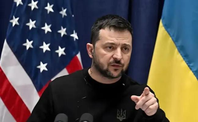 谁能想到？就在昨天凌晨，一笔关乎乌克兰生死存亡的7200亿巨款，竟然是靠几桶俄罗