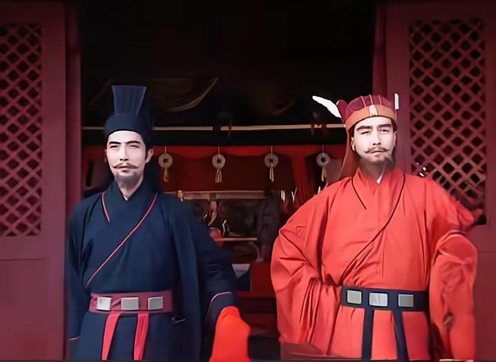 这两个兄弟为什么最后没有干起来主要是司马师没有亲儿子，过继的还是司马昭的。其次