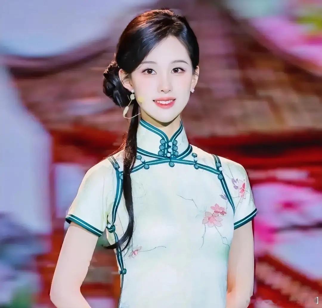 终于看清陈都灵的