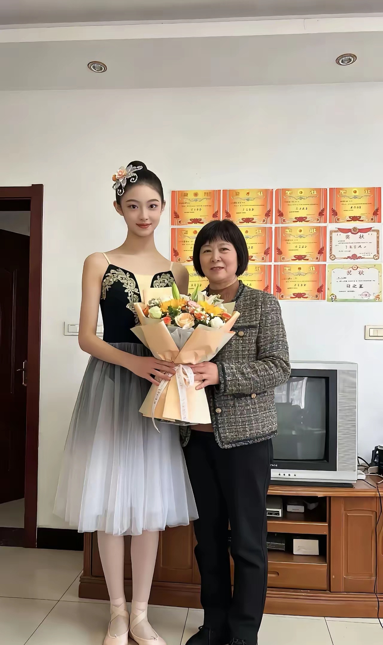 这样的艺考优秀生，以后的就业前景会顺利吗？