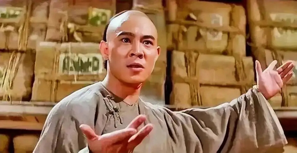 2008年，黄百鸣筹拍《叶问》时，他邀请李连杰出演叶问，可李连杰的片酬价格要1个