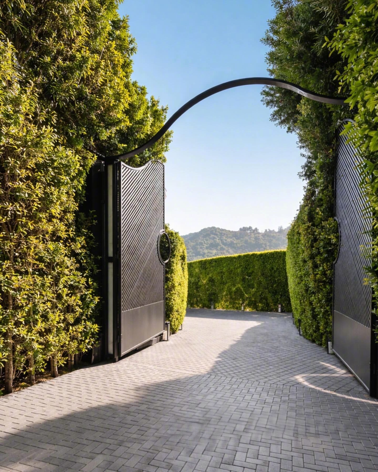 詹妮弗洛佩兹JenniferLopezx继续降价出售她位于Beverly