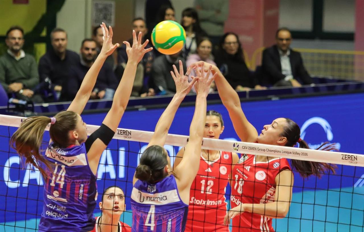 北京时间11月27日凌晨，女排欧冠小组赛第一轮继续进行，李盈莹加盟的意甲豪门米兰